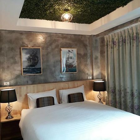King Kong Hostel At 끄라비 외부 사진